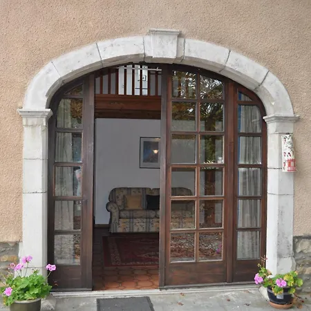 The Coach House - Avec Piscine Partagee