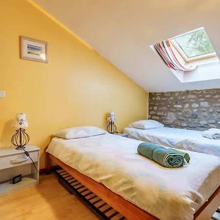 The Coach House - Avec Piscine Partagee * Osserain-Rivareyte