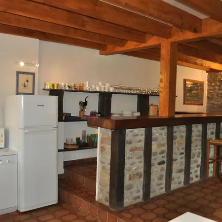 The Coach House - Avec Piscine Partagee Holiday home *
