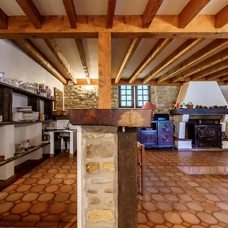 The Coach House - Avec Piscine Partagee Holiday home *